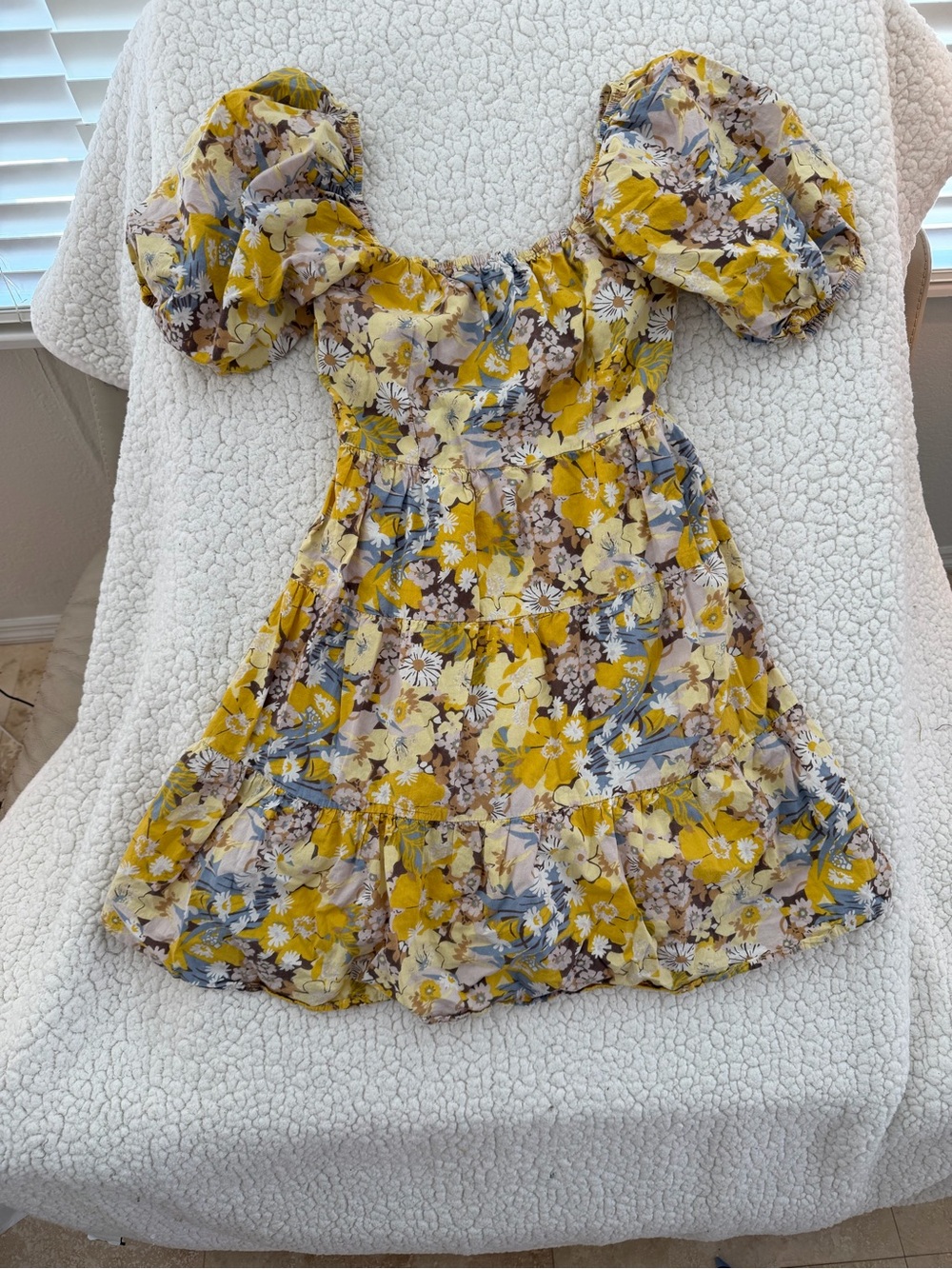 Cottage style Yellow Floral Puff-Sleeve Dress